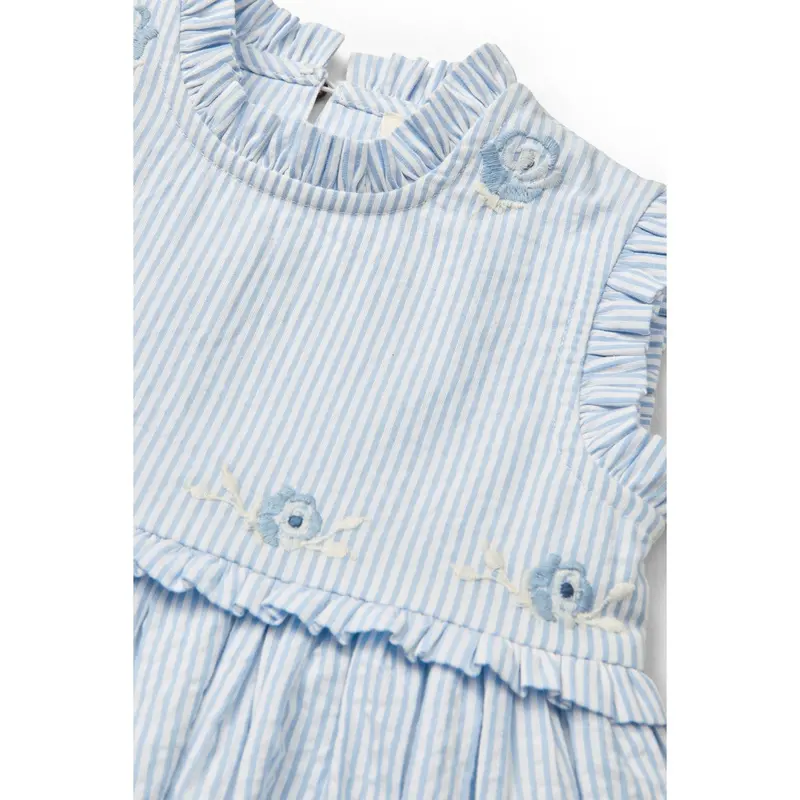 Copenhagen Colors Sky Blue W Cream Stripe Seersucker Kjole W. Ruffles Og Emb. 7