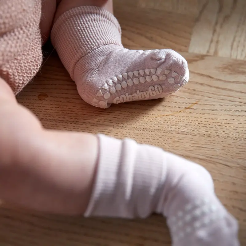 Gobabygo Soft Pink Non-Slip Strømper Bambus 2