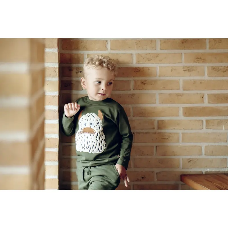 Hust & Claire Deep Ivy Anton Snowmonster 2