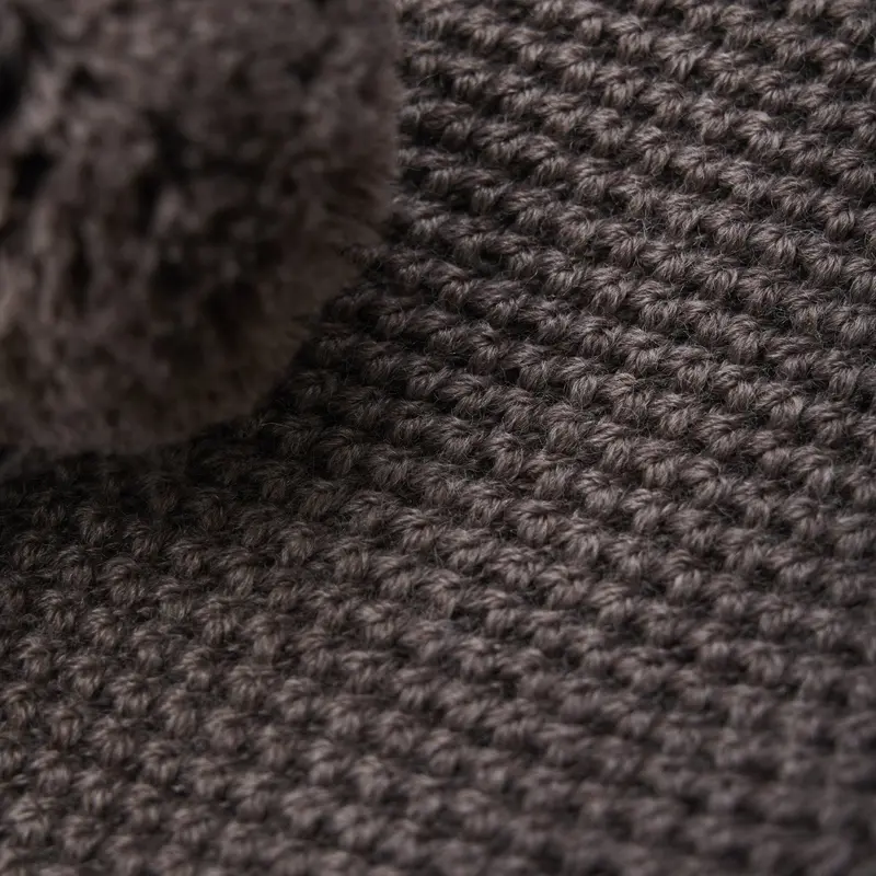 Huttelihut Brown Melange Elefanthue Windstop Pompoms 2