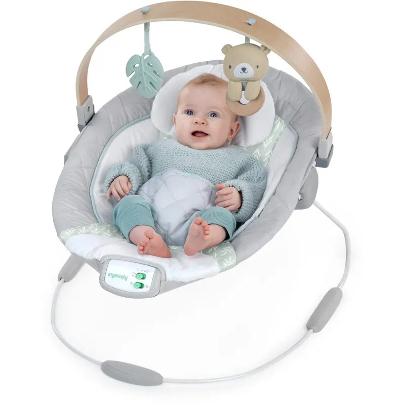Ingenuity Grey Cosy Spot Skråstol Med Aktivitetsbøjle I Træ 2