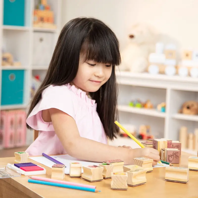 Melissa & Doug Multifarvet Wooden Stamp-A-Scene Fairy Garden 2