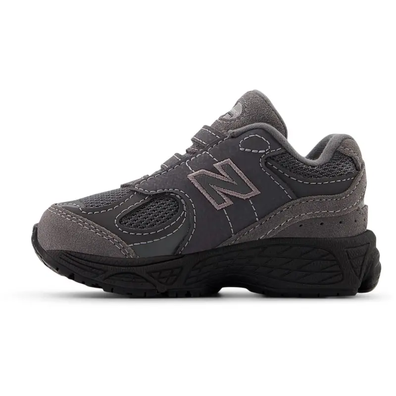 New Balance Castlerock 2002 Kids Hook & Loop Sneakers 3