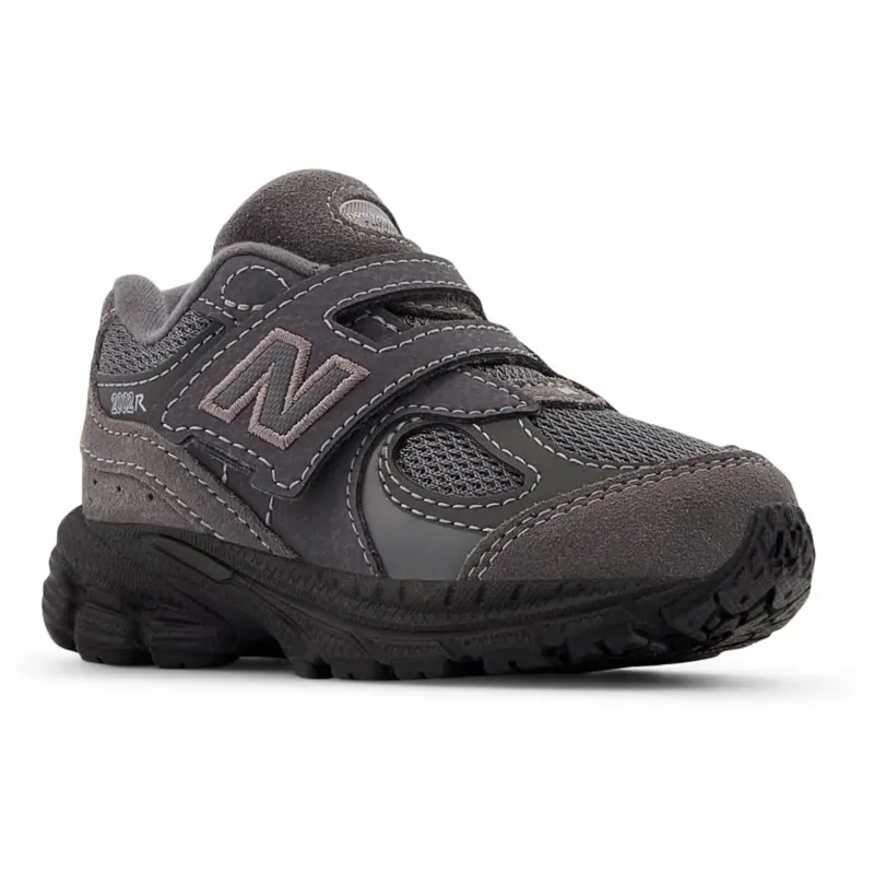 New Balance Castlerock 2002 Kids Hook & Loop Sneakers 8