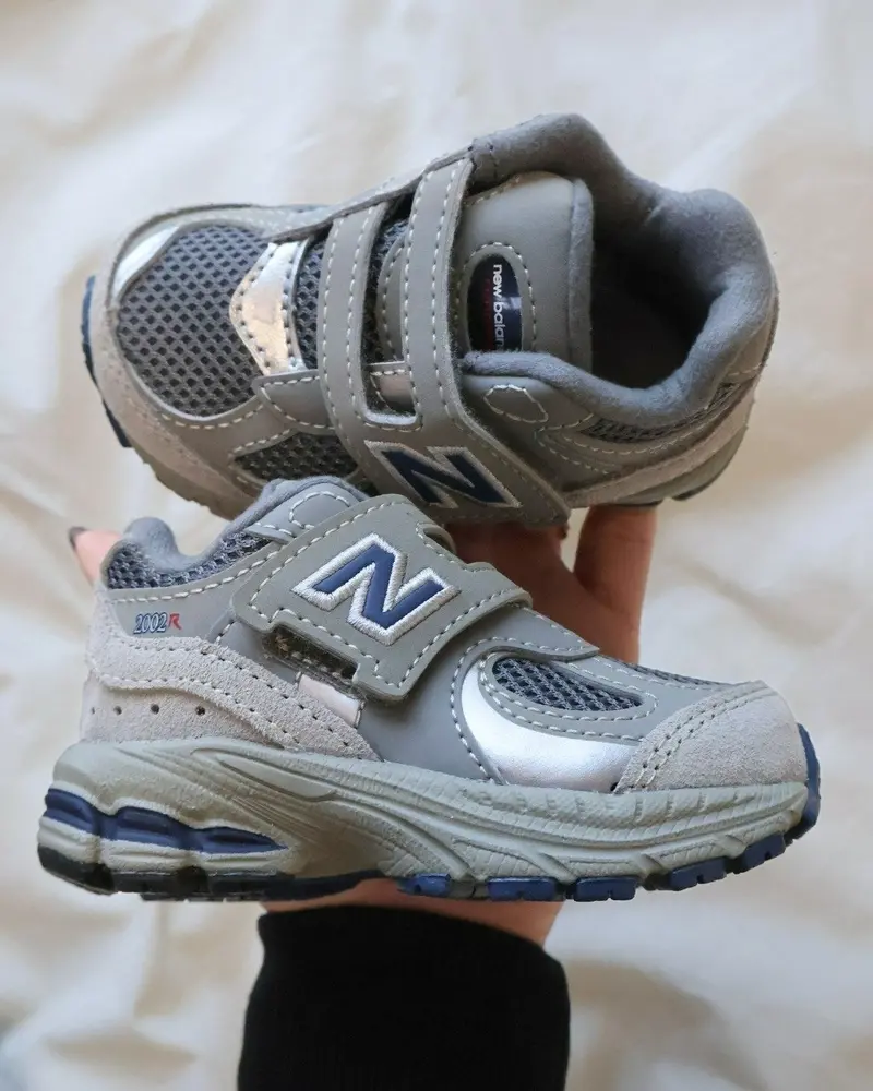 New Balance Sneakers Grey 2002 Kids Hook & Loop 2