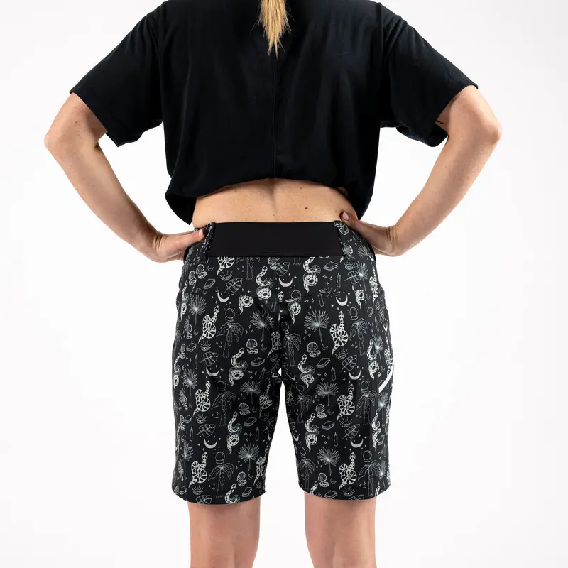 Riley Lightweight Bike Short | Past Season 11